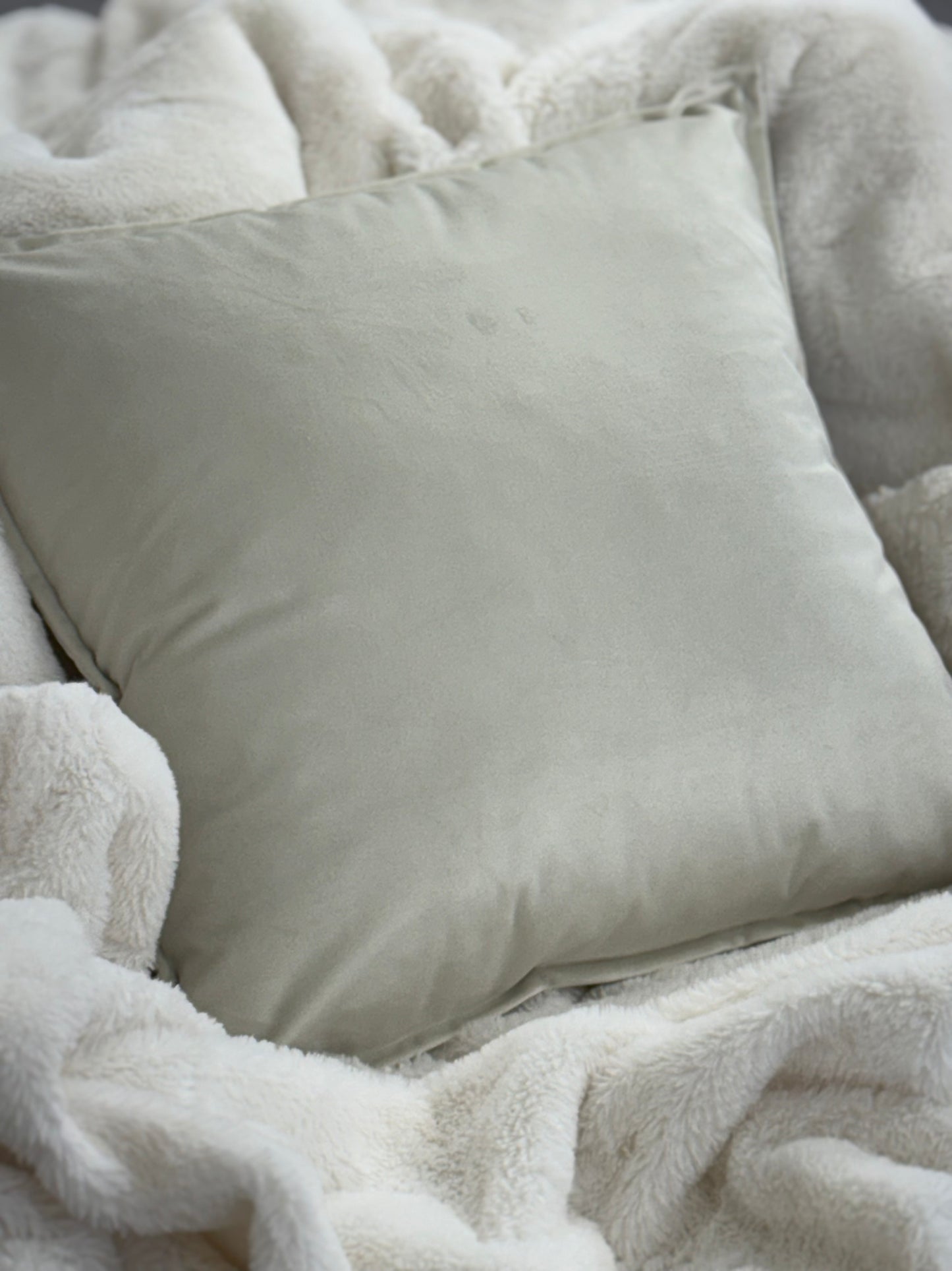 Elegant plain velour cushion covers solid - a perfect accent for your interior